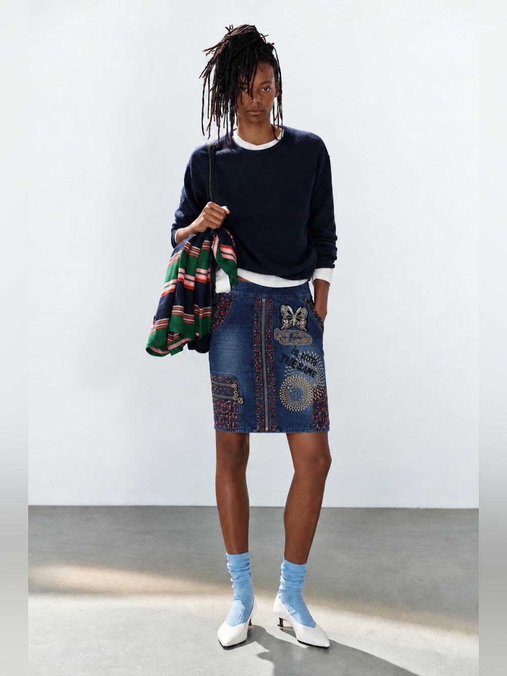 Desigual Embroidered Butterfly Denim Skirt Tweed Sequin Zip Front Size 36 JG